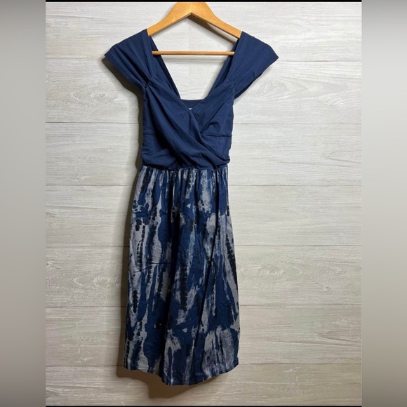 Converse Dress - Picture 1 of 6